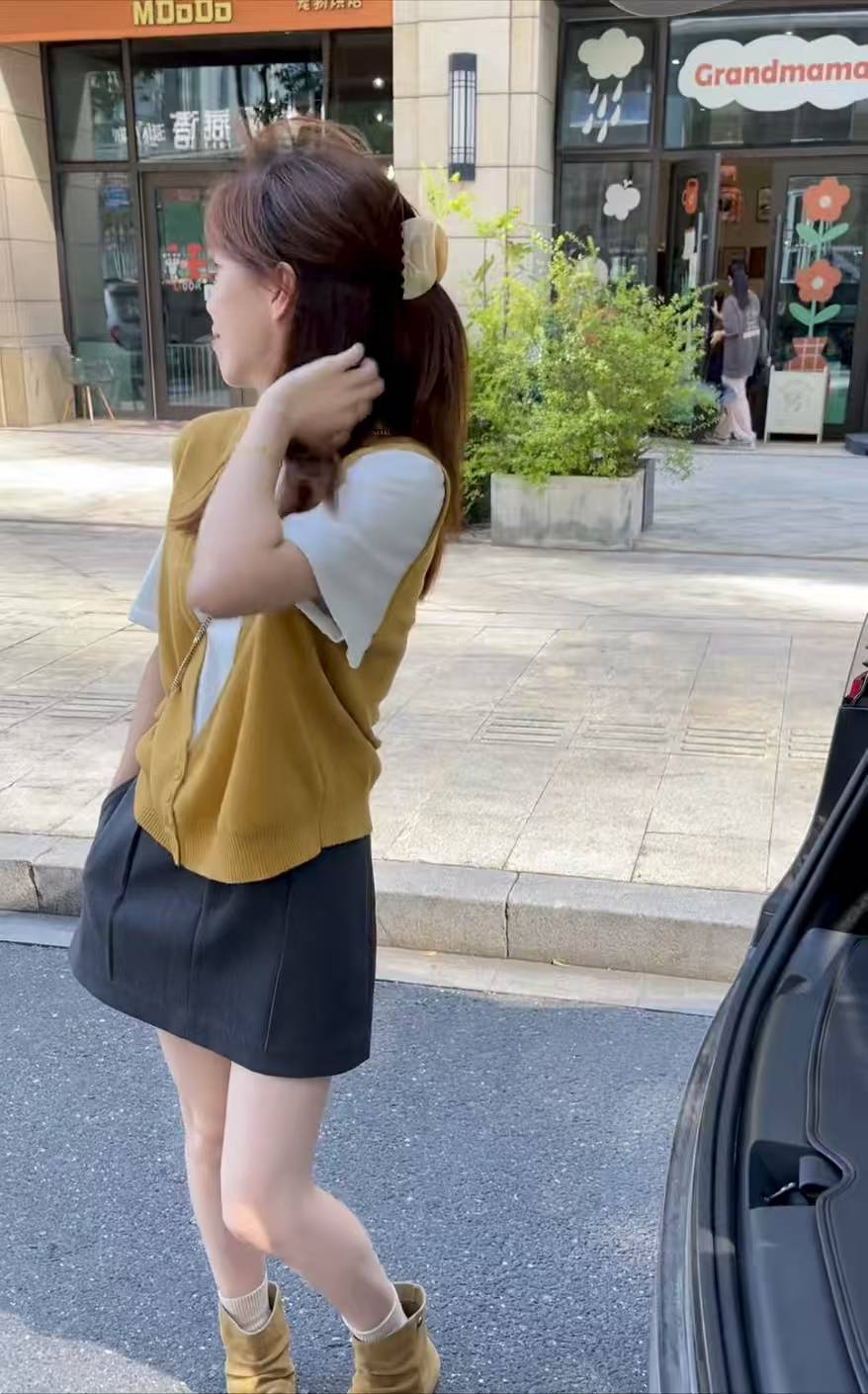Early Autumn Two-Piece Set with Spliced Vest-Look Short-Sleeve T-Shirt and Skirt