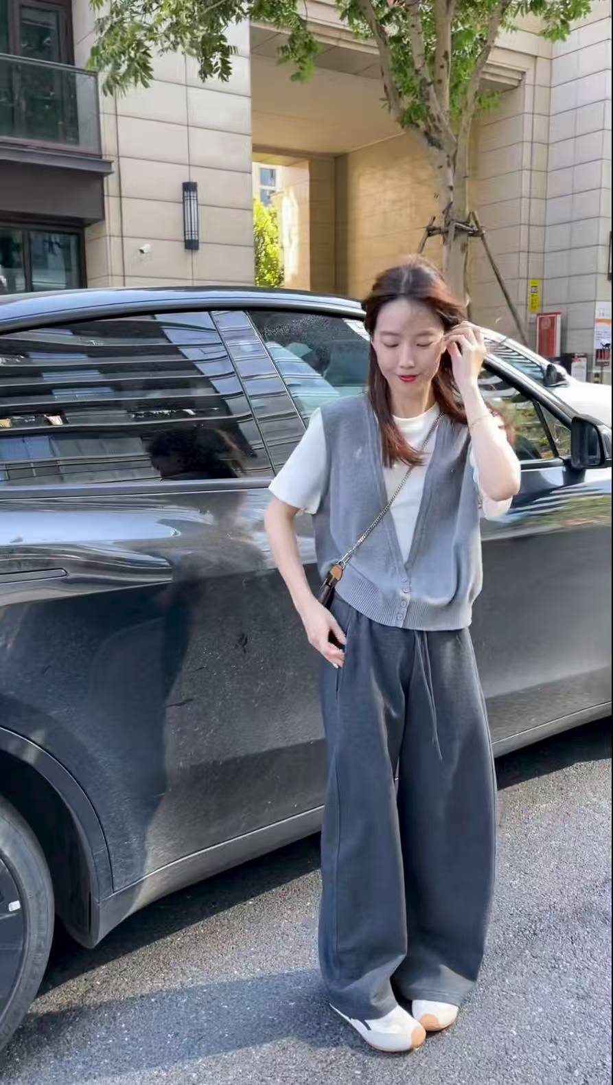 Early Autumn Two-Piece Set with Faux-Layer Vest and Short-Sleeve T-Shirt and Pants