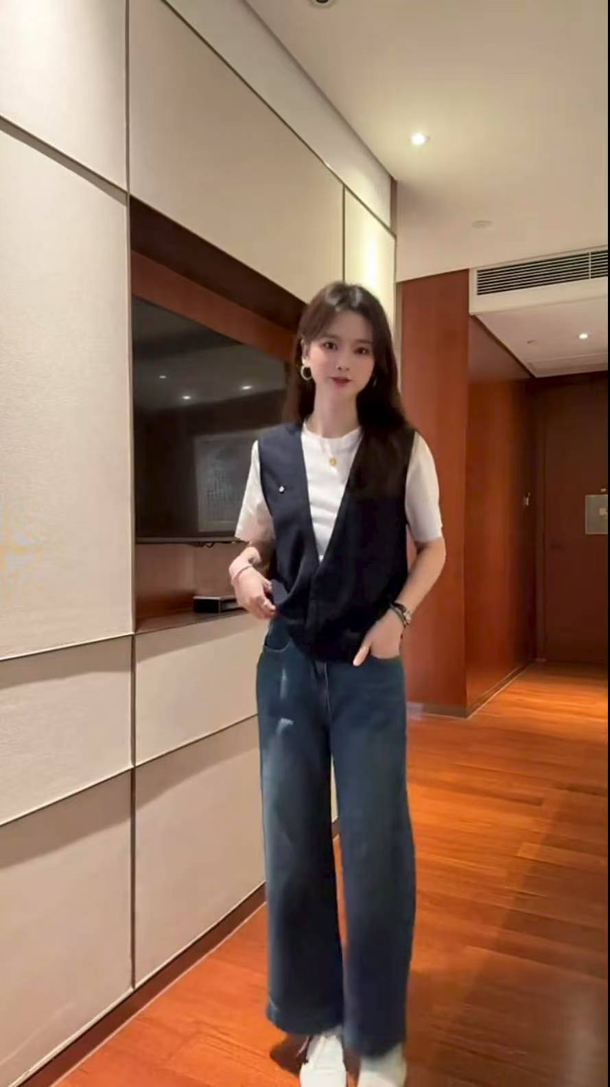 2025 Autumn New Versatile Round Neck Loose Casual Knit Vest Faux Two Piece T Shirt and Pants Two Piece Set