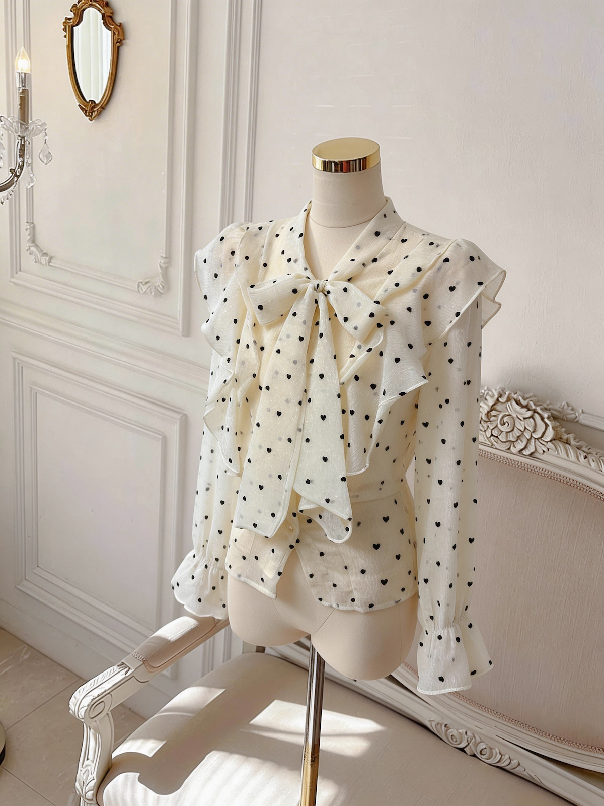 French Style Ruffled Velvet Heart Pearl Button Long Sleeve Shirt for Women