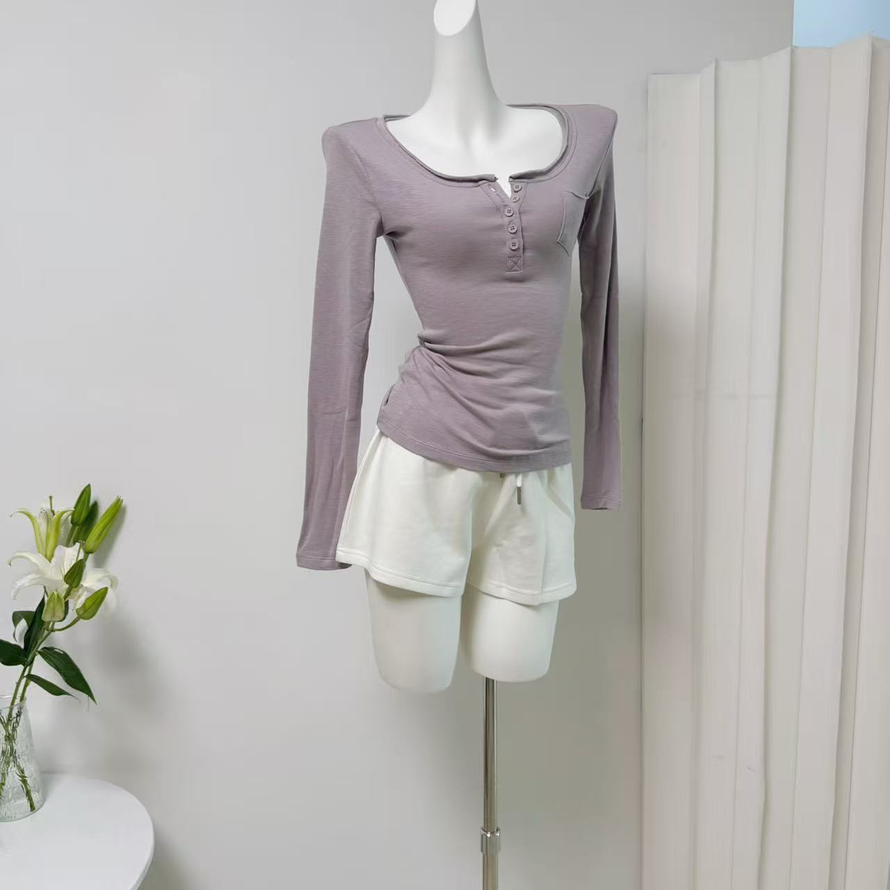 YISHEZ Women's Pocket Henley Long Sleeve Slim Fit T-Shirt Early Autumn - Image 4